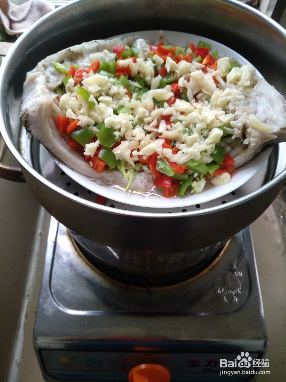 健康美味的私房创意青红双椒剁椒大头鱼鱼头做法