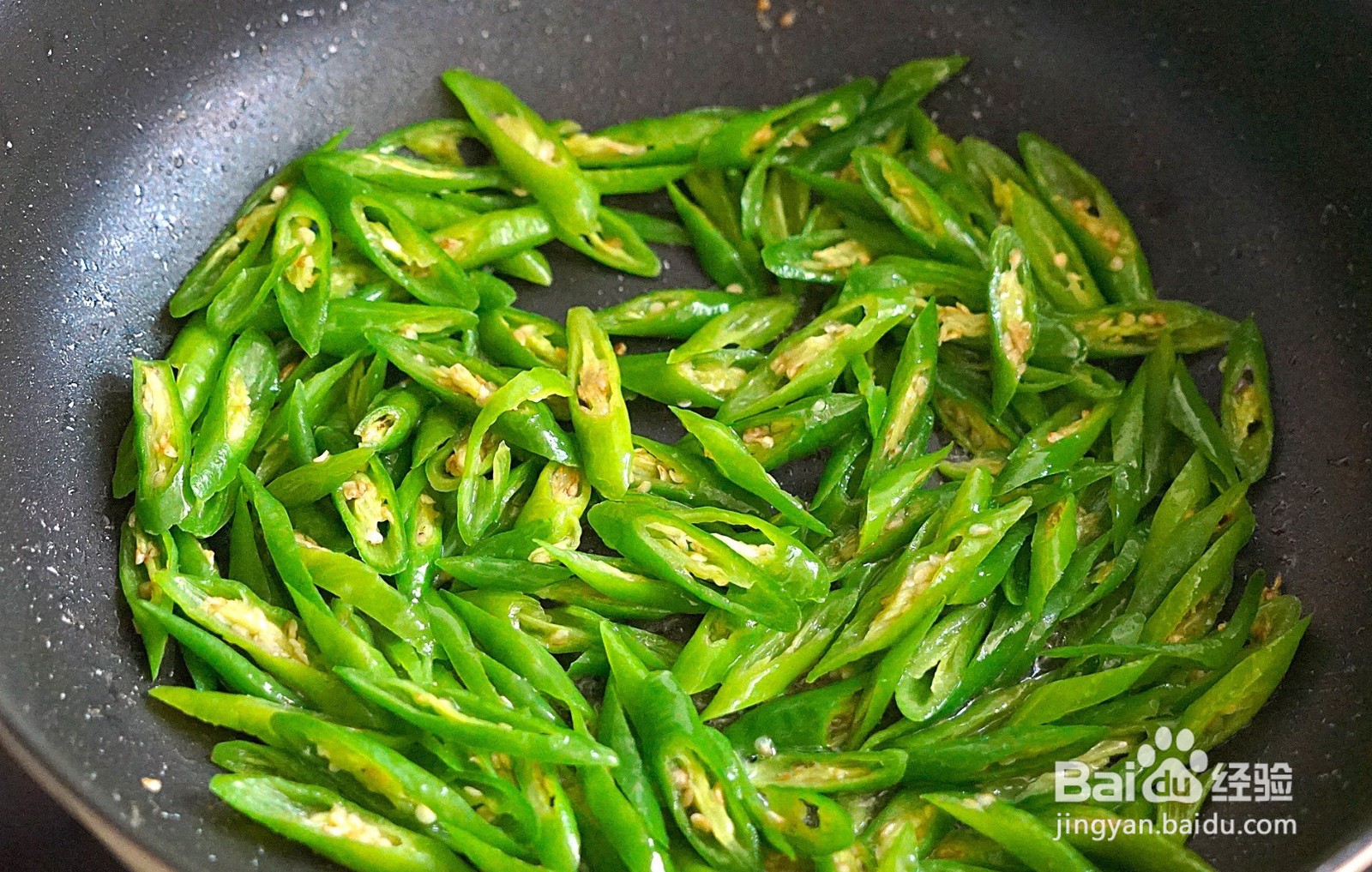 辣椒炒鸡蛋的做法