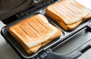 怎样制作海盐红豆沙乳酪热压三明治步骤