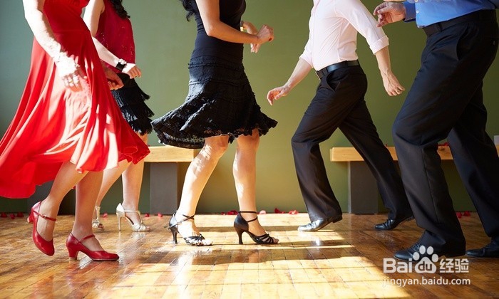 拉丁舞如何旋转