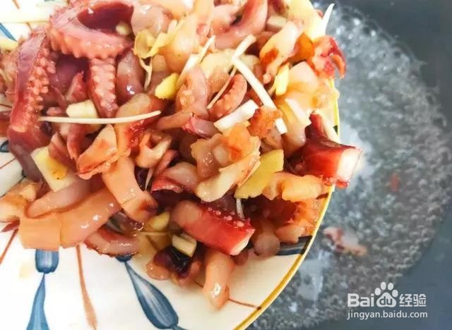 好吃的韭菜炒鱿鱼，简单！