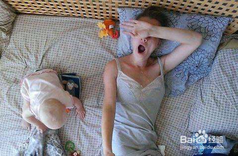 如何在家一边带小孩一边工作?