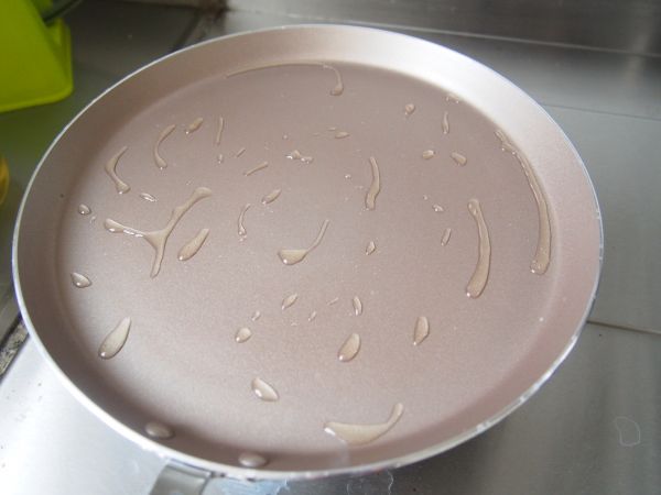 虾仁芝麻鸡蛋饼