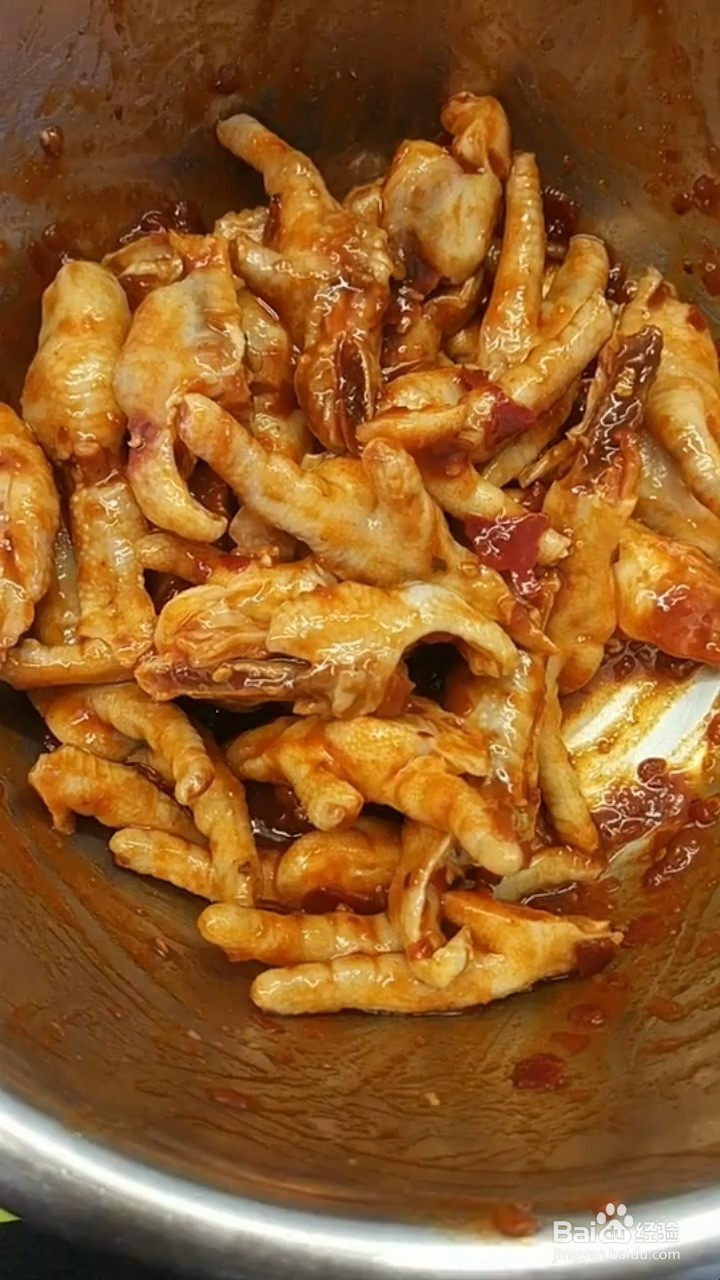 怎样在家正确自制辣白菜酱拌鸡爪