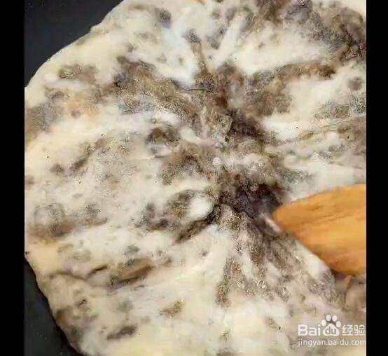 制作梅菜扣肉饼的妙招