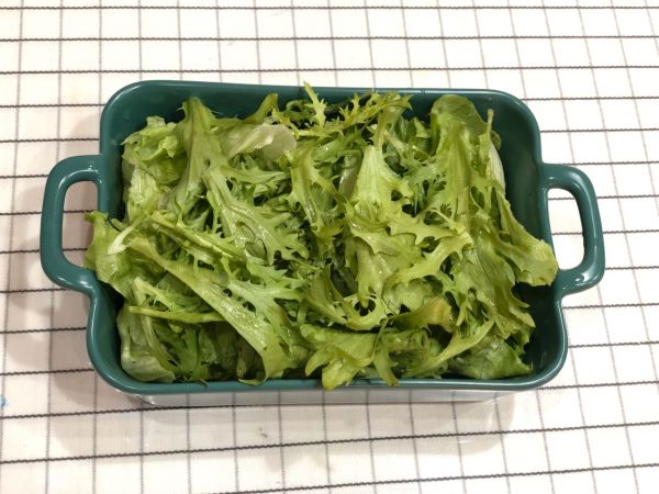 三文鱼藜麦沙拉