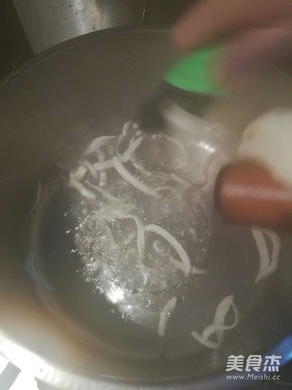 油泼刀削面的做法