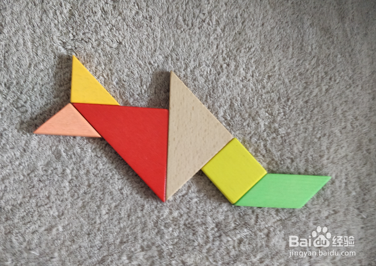 用七巧板怎样拼一条旗鱼?