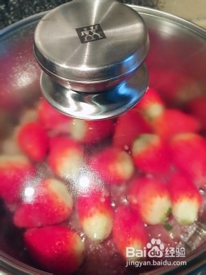 食补佳品冰糖草莓的做法