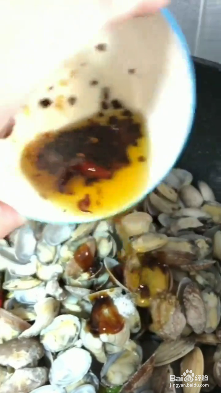 如何制作好吃的香辣花甲?