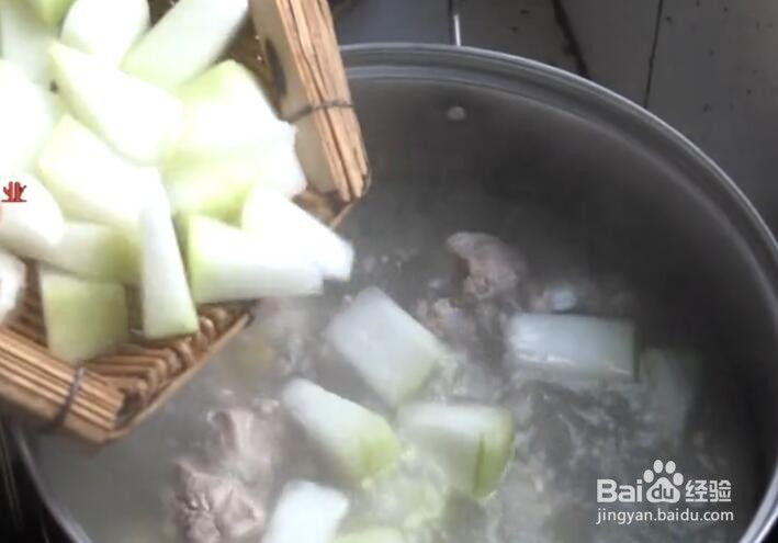 绿豆冬瓜排骨汤的做法
