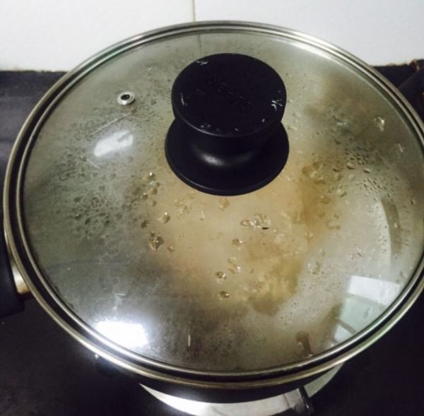 芒果牛奶芝麻燕麦粥