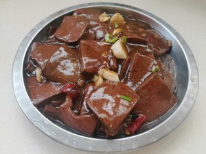 炒鸭血的做法