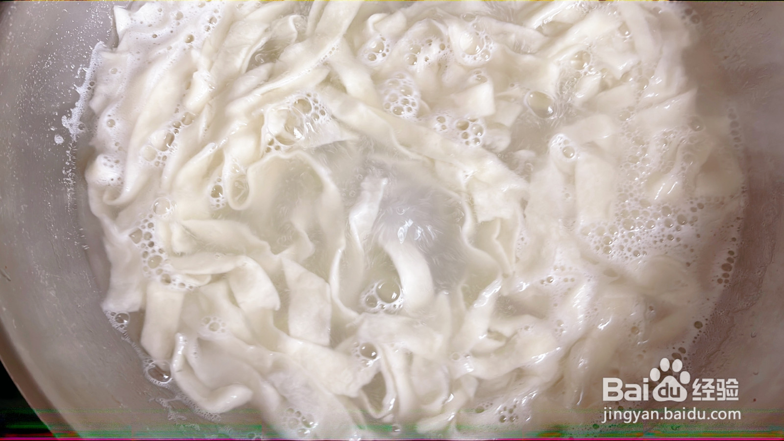 可爱笑脸造型长寿面的做法