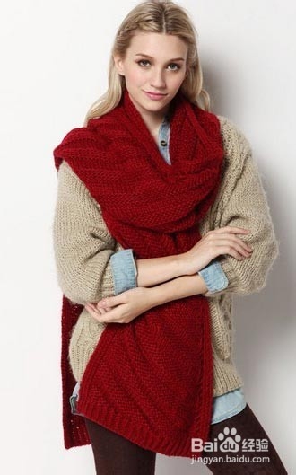 出行搭配羊毛彩色围脖 让你的美丽完美无缺