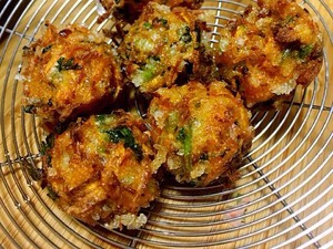 油炸胡萝卜香菜鸡蛋素菜丸子做法教程