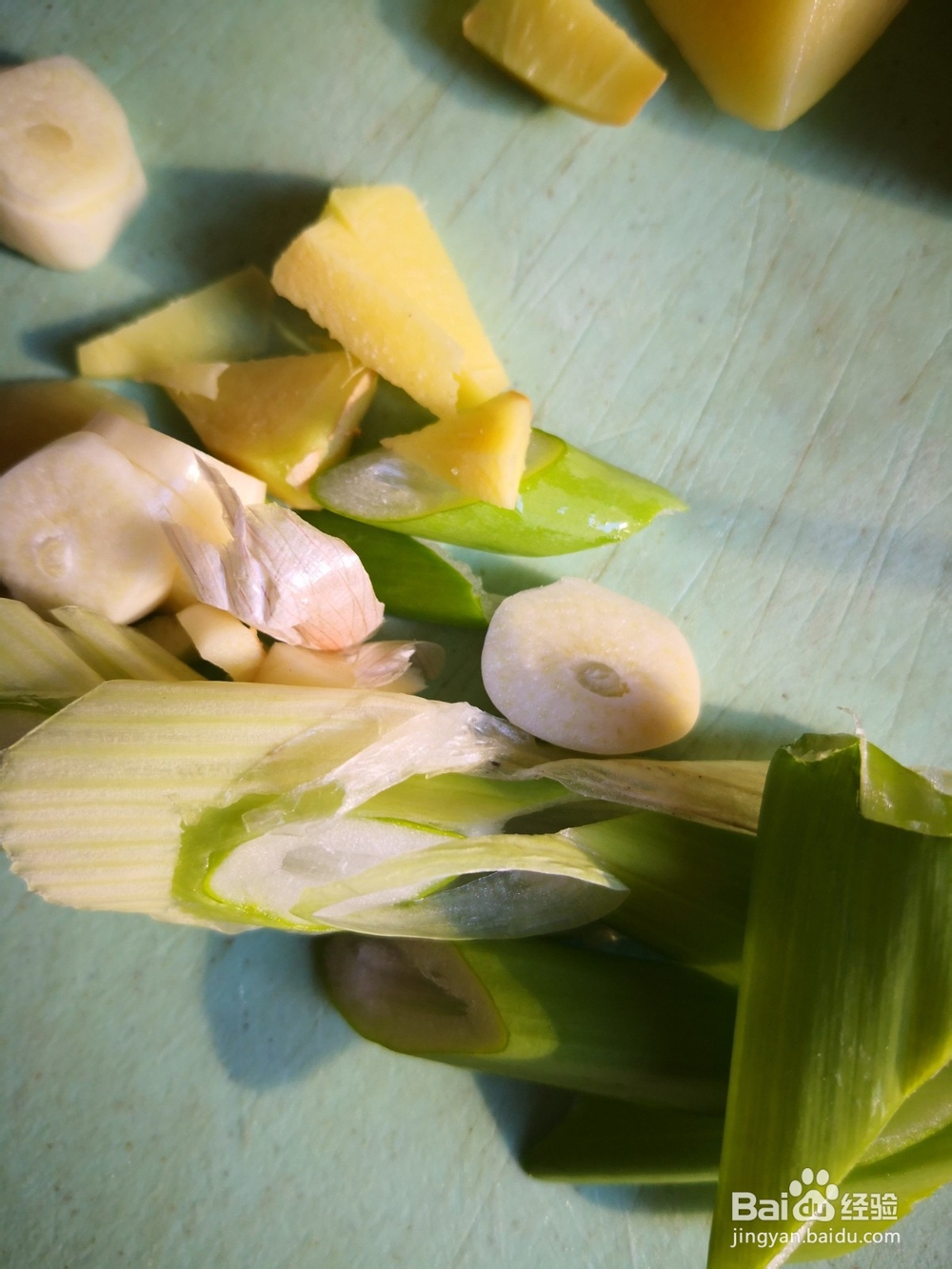 如何制作家常炖土豆