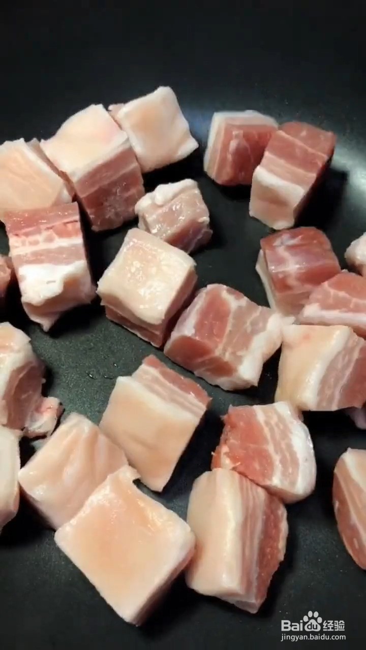 如何制作红烧肉焖蛋