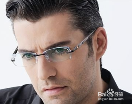 如何根据瞳距选镜架