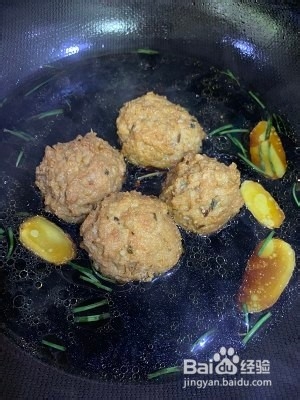 极香红烧狮子头