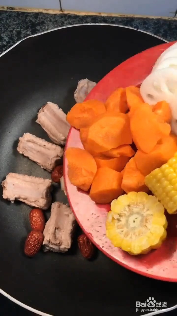 如何制作营养排骨汤