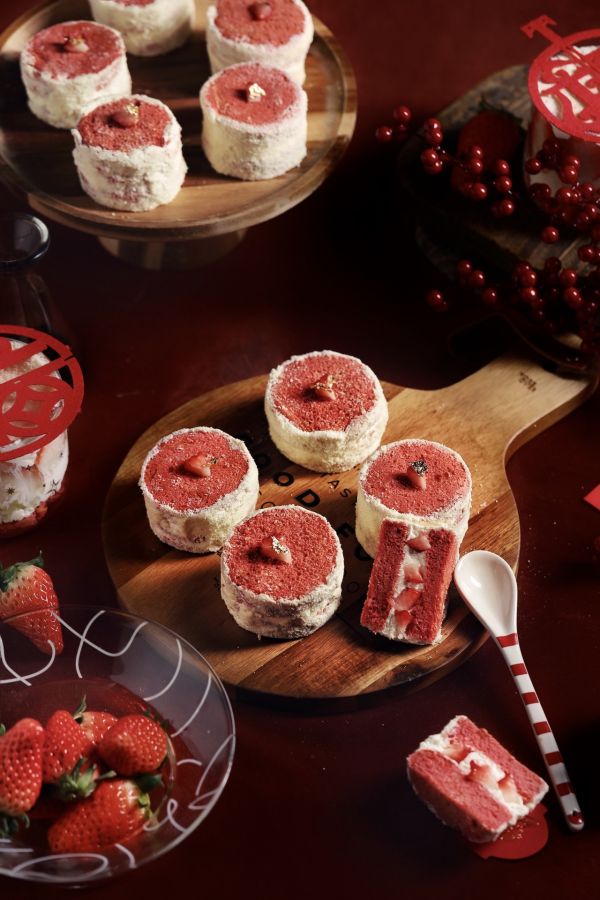 草莓奶香雪域小贝