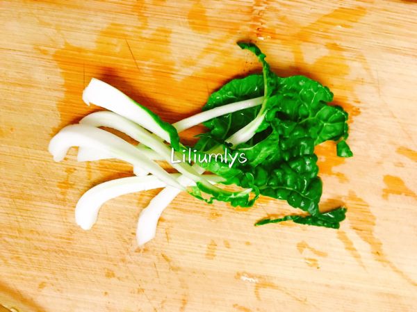 香辣平菇蔬菜炒面#10分钟早餐大挑战#