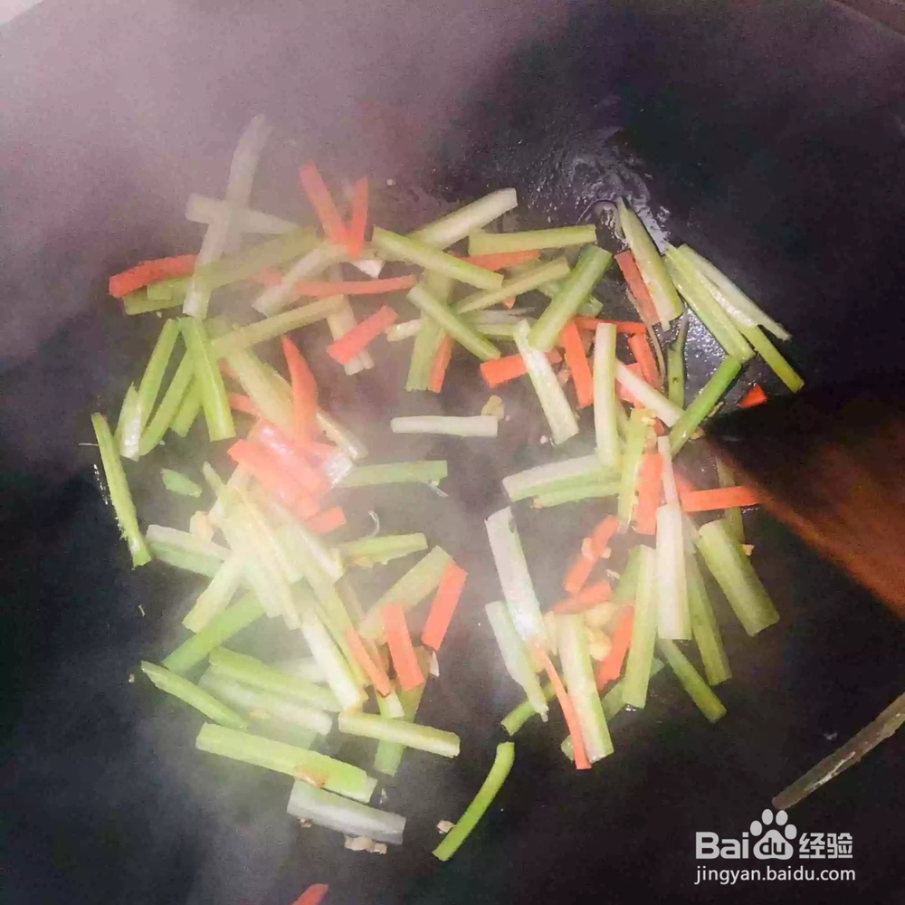 如何在家里做时蔬炒牛肉