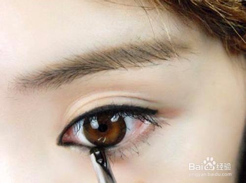 画眼线有什么技巧