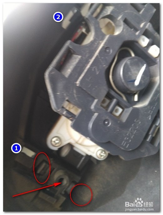 14款卡罗拉怎么自己动手更换转向灯