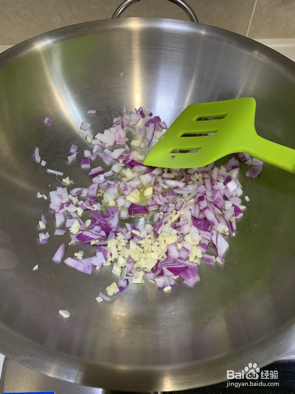 百吃不厌的白葡萄酒煮青口