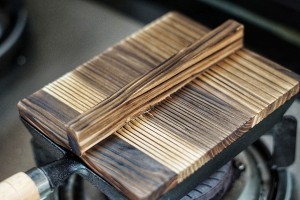 怎么做吮指盐烤虾？