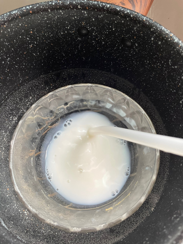 一杯西瓜椰奶冻