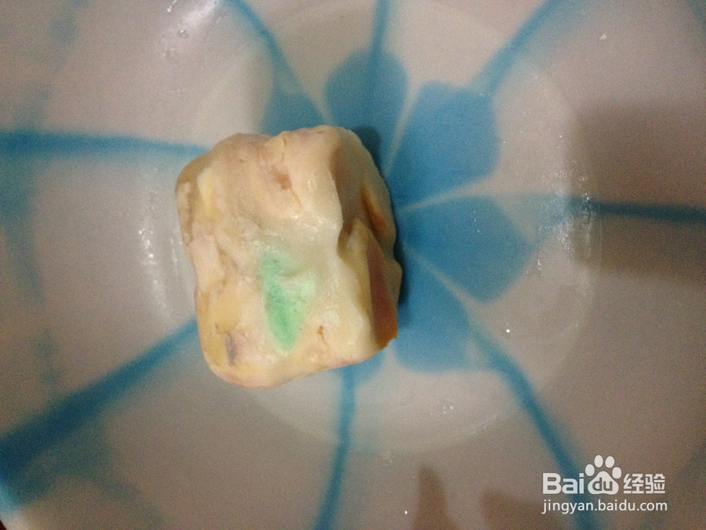 <b>怎样用剩余的洗衣皂小渣块——洗衣皂的再利用</b>