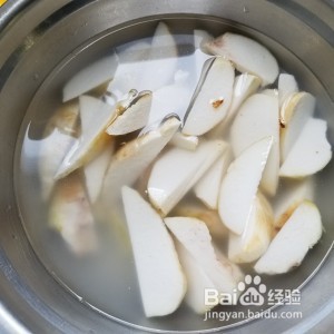 食补养生芋头炖肉的做法