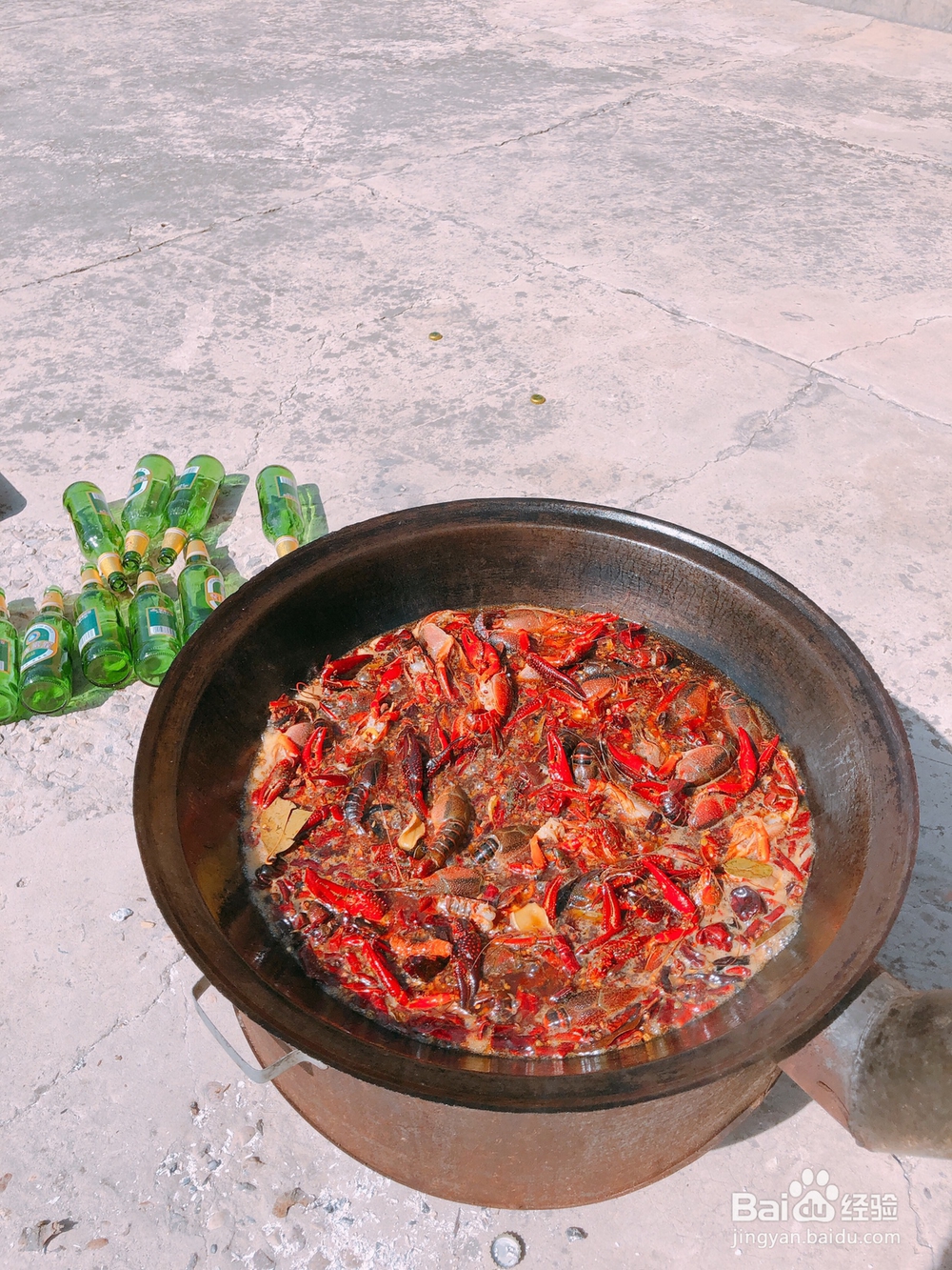 麻辣小龙虾的吃法