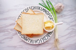 怎么做美味的蒜香面包片