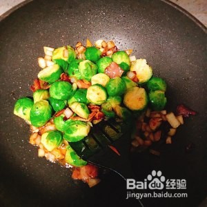 食补养生蚝油培根孢子甘蓝的做法