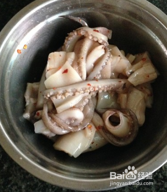 家庭版鱿鱼炒辣椒