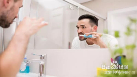 原来电动牙刷和普通牙刷差距那么大，医生这样建议