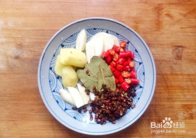 家庭自制麻辣鸭血土豆粉