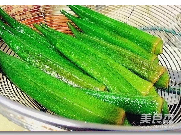 蒜蓉秋葵的做法