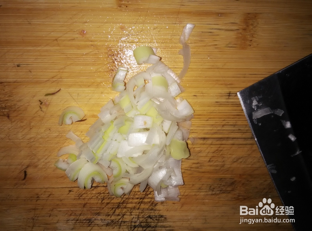 香椿炒鸡蛋的做法