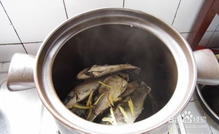 红枣鲫鱼木瓜汤的烹饪方法