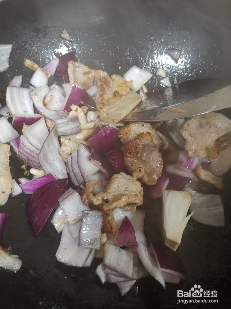 细腻美味的辣白菜五花肉