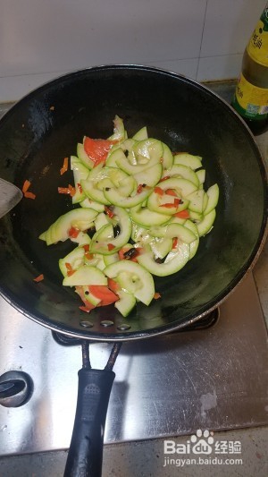 教你怎么做酸辣醋溜西葫芦