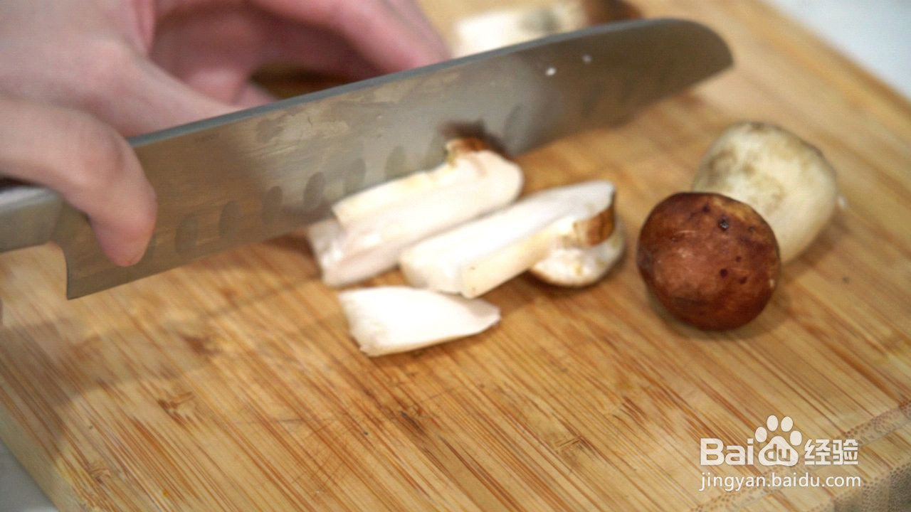 金汁鲍鱼松茸鸡汤的做法