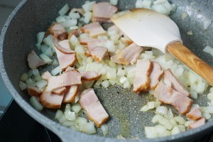 健康养生佳品豌豆培根蝴蝶面的做法