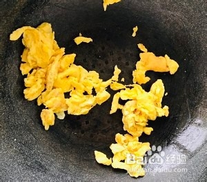 教你怎么做家常小炒毛豆炒鸡蛋