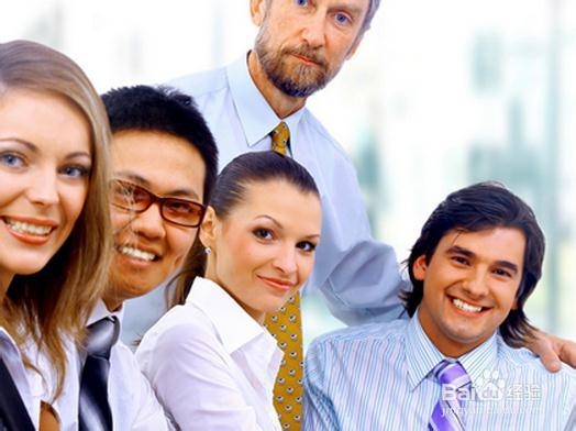 怎么笑起来拍照好看